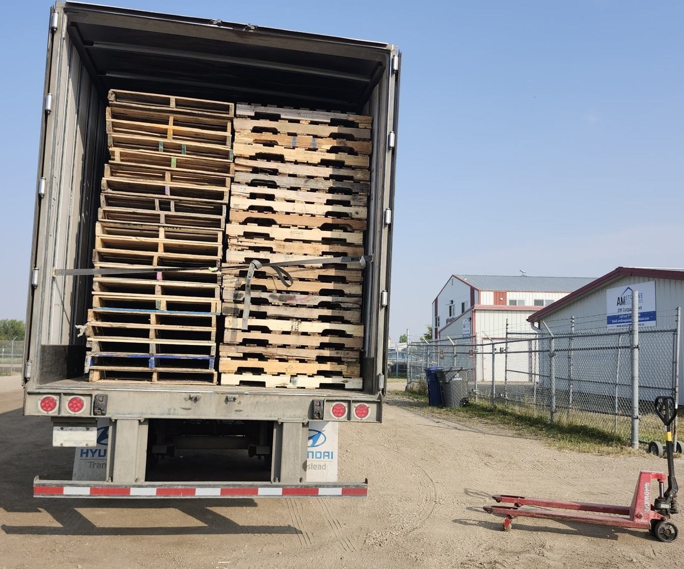 Pallet delivery to Calgary and Edmonton